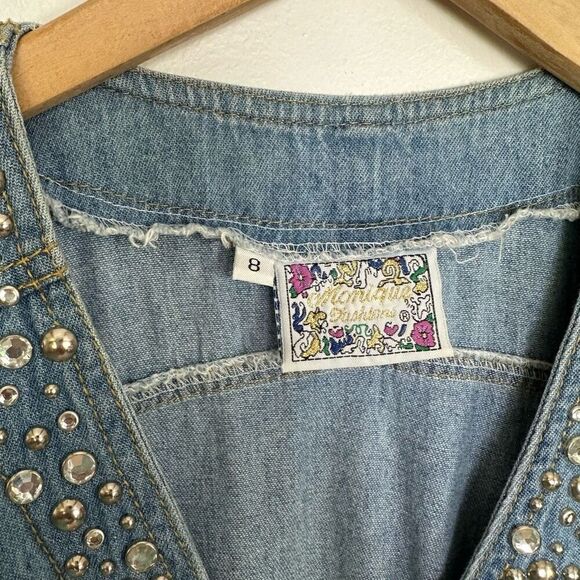 Monique Fashions Women’s Silver Tone Glitzy Studded Denim Short Button Front Rom - Picture 3 of 12